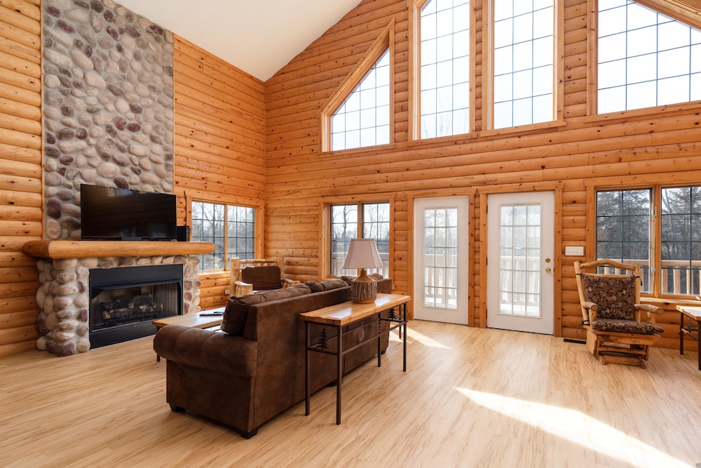 Grand Bear Resort at Starved Rock 38/57
