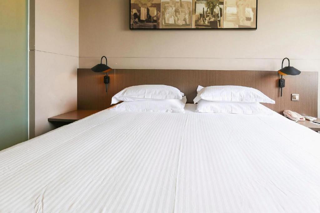 Jinjiang Inn Select (Xiamen International Airport) 23/41
