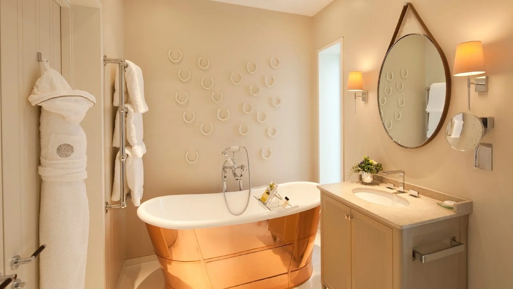 Coworth Park Dorchester Collection 77/77