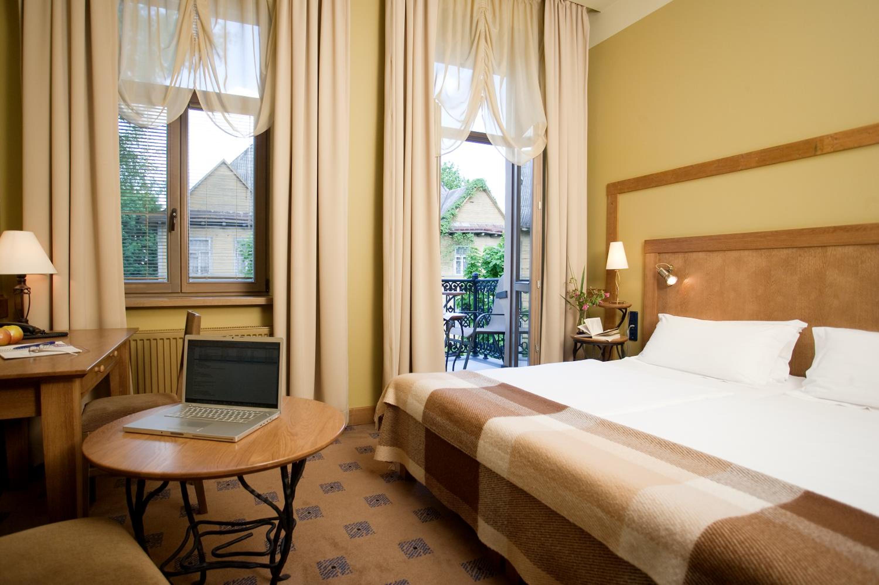 Room, Double or Twin Bed, Sauna, Balcony, Hot Tub