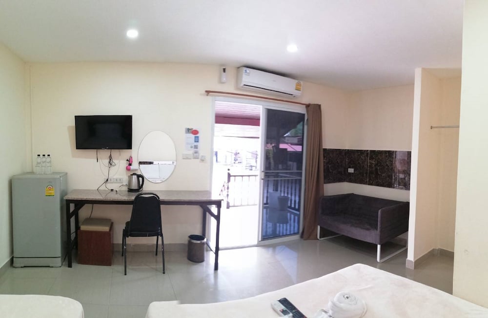 Baan Kaew Ruen Kwan 49/71