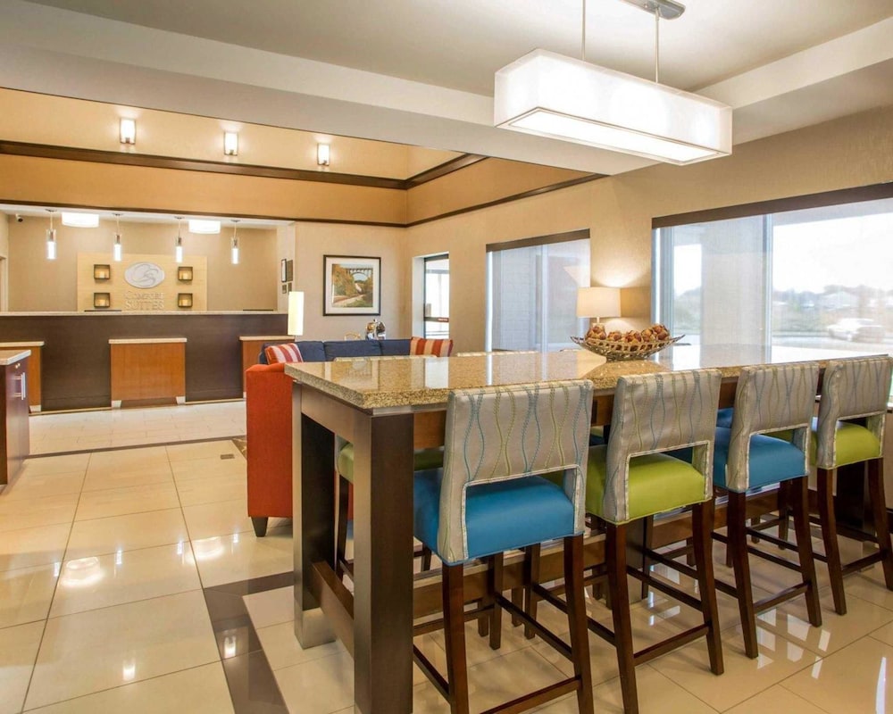 Comfort Suites Columbus West- Hilliard 6/46