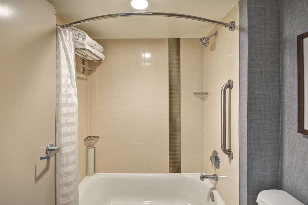 Hyatt Place Baton Rouge Interstate 10 16/40