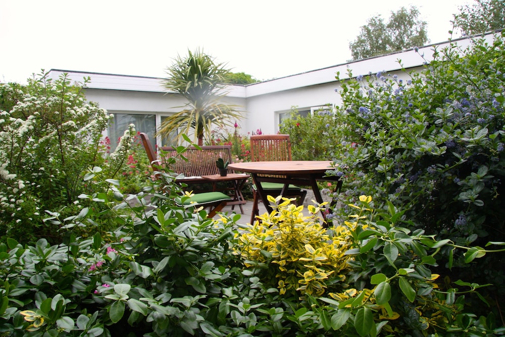 EGANS HOUSE 49/56