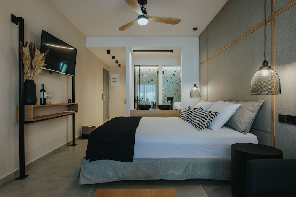 GRAND, SUITE, SEA VIEW