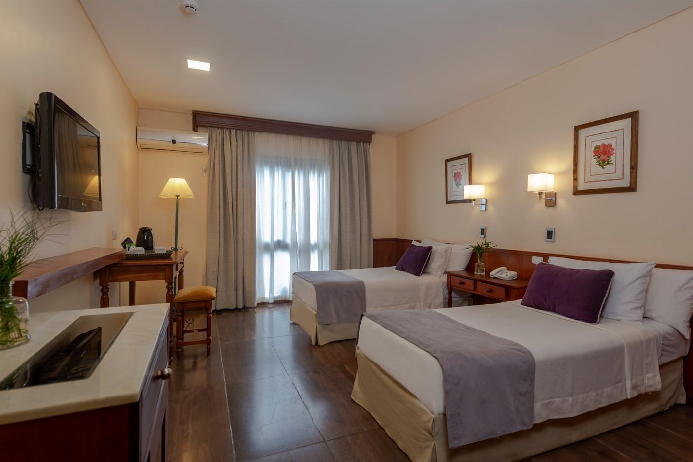 Room, Street View, Accessible