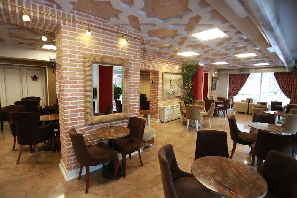 Hymeti's Palace 72/95