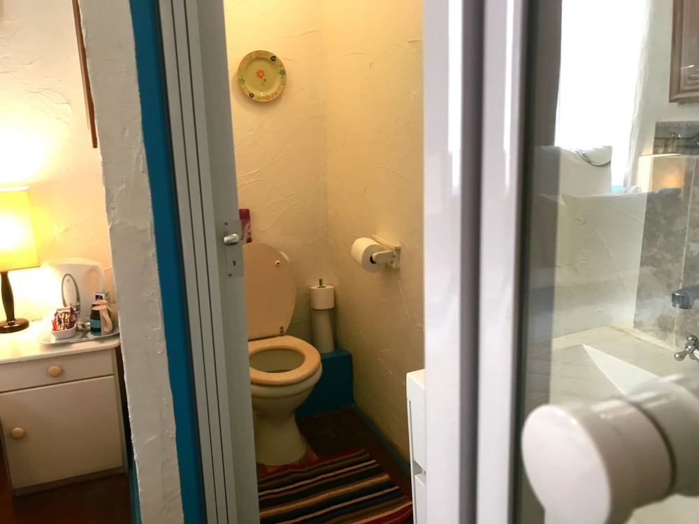 Athenian Villa 44/50