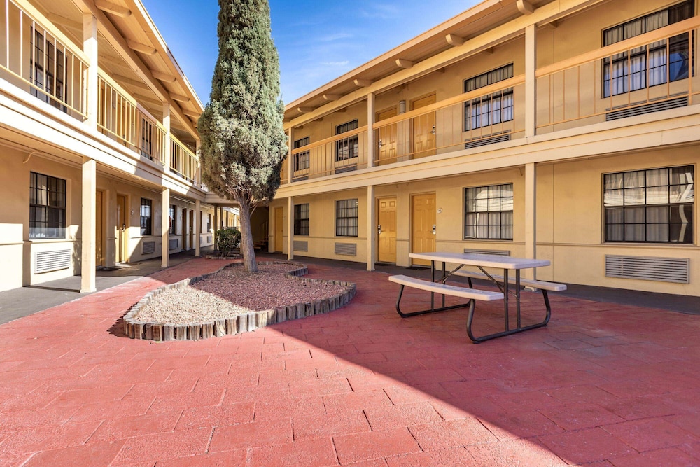 Travelodge by Wyndham El Paso - Airport 30/30