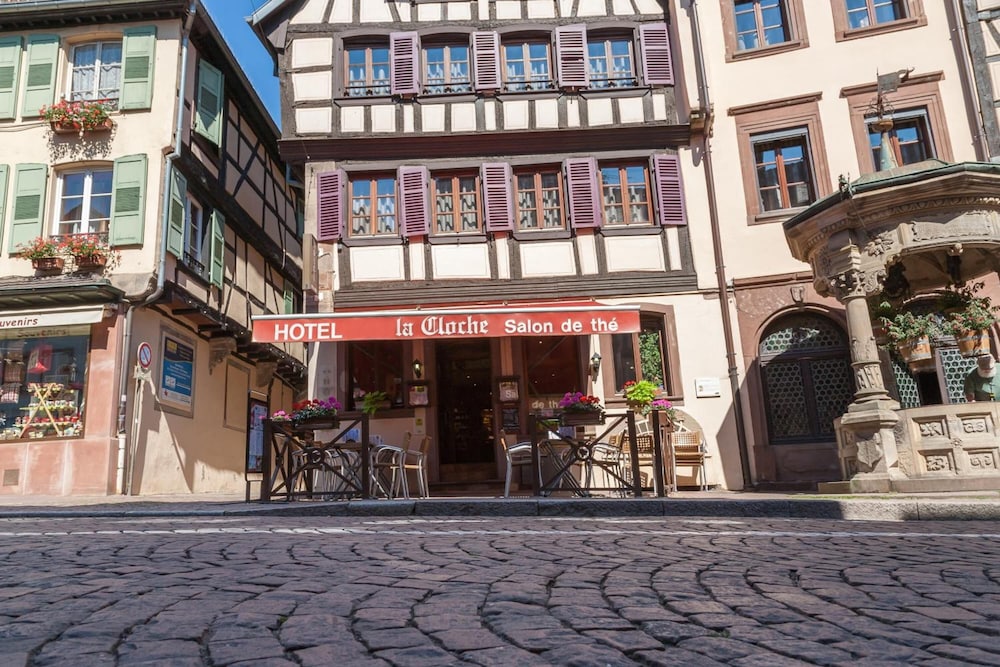 HOTEL DE LA CLOCHE 4/46