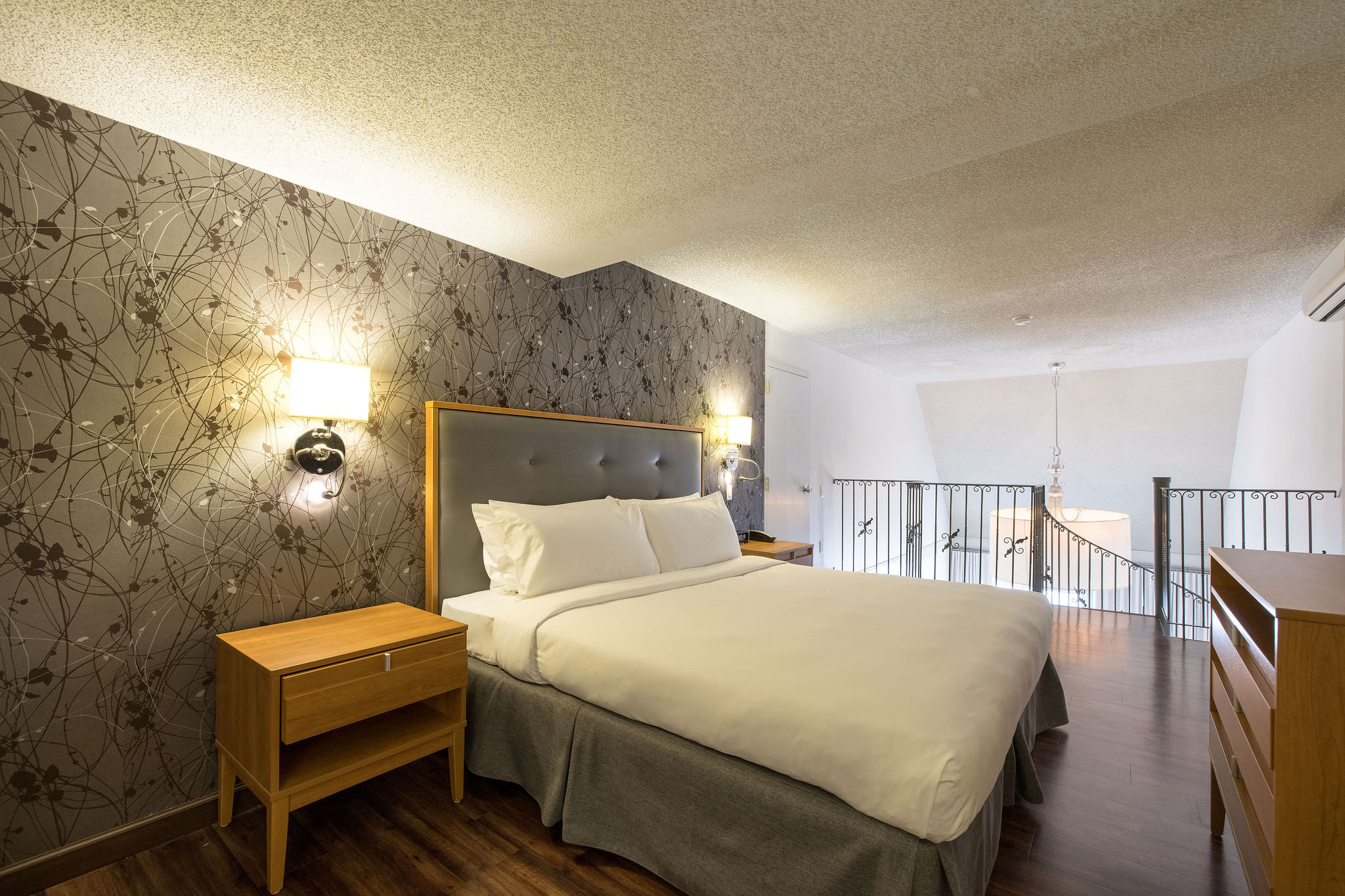 Chateau Bromont 8/38