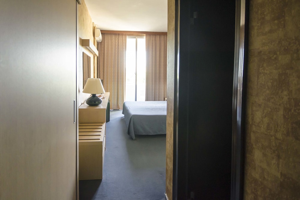 Hotel Helios 17/34