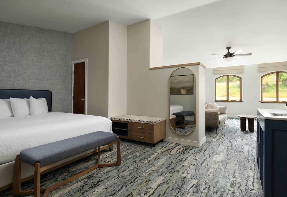 Suite, 2 King Beds