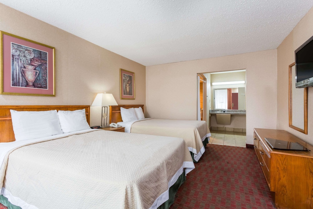 Days Inn by Wyndham Goldsboro 18/53