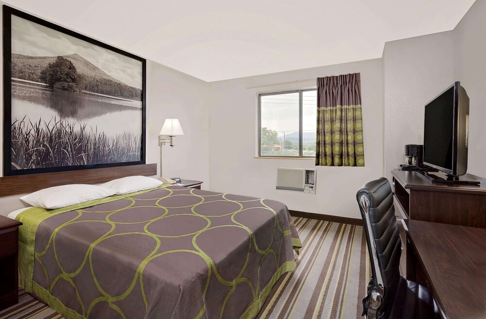 Super 8 by Wyndham Waynesboro 14/36