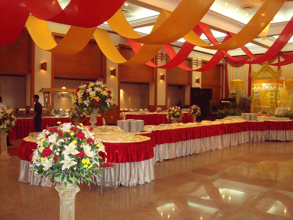 Makassar Golden Hotel 4/46
