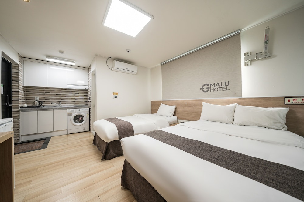 Malu Hotel 10/72