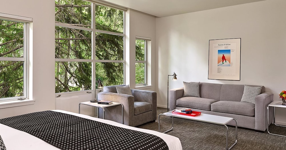 Aspen Meadows Resort 38/68