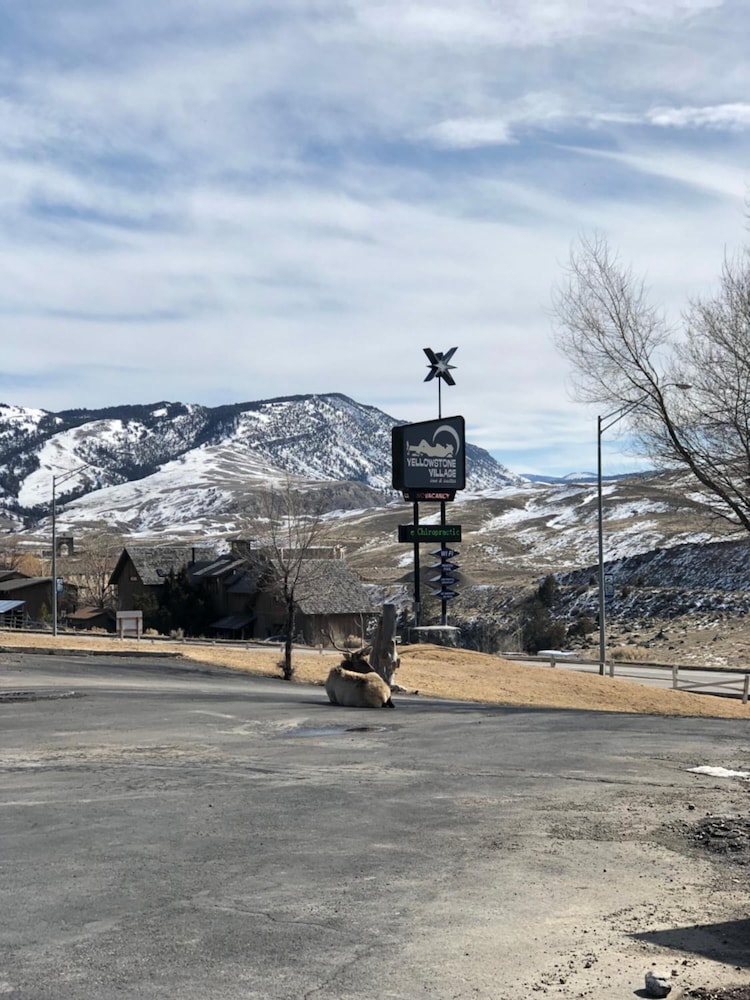Yellowstone Village Inn and Suites 22/36