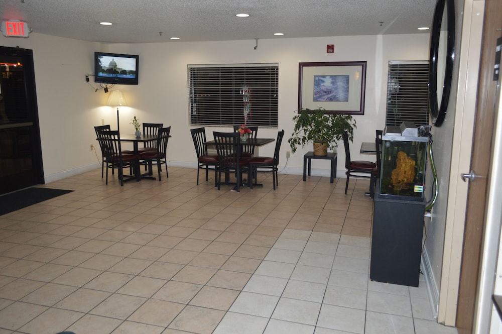 American Elite Inn 52/66