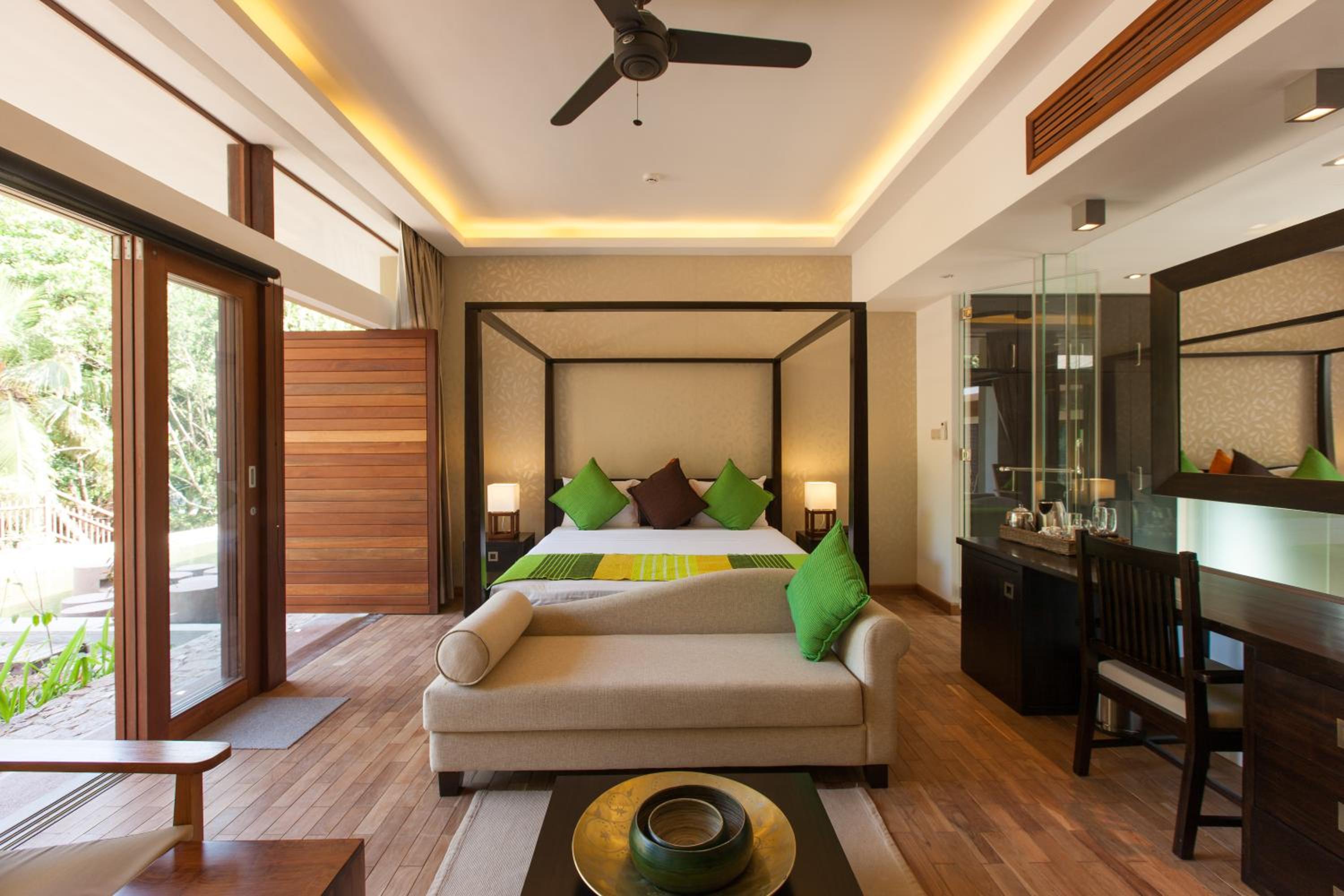Villa, Queen Bed