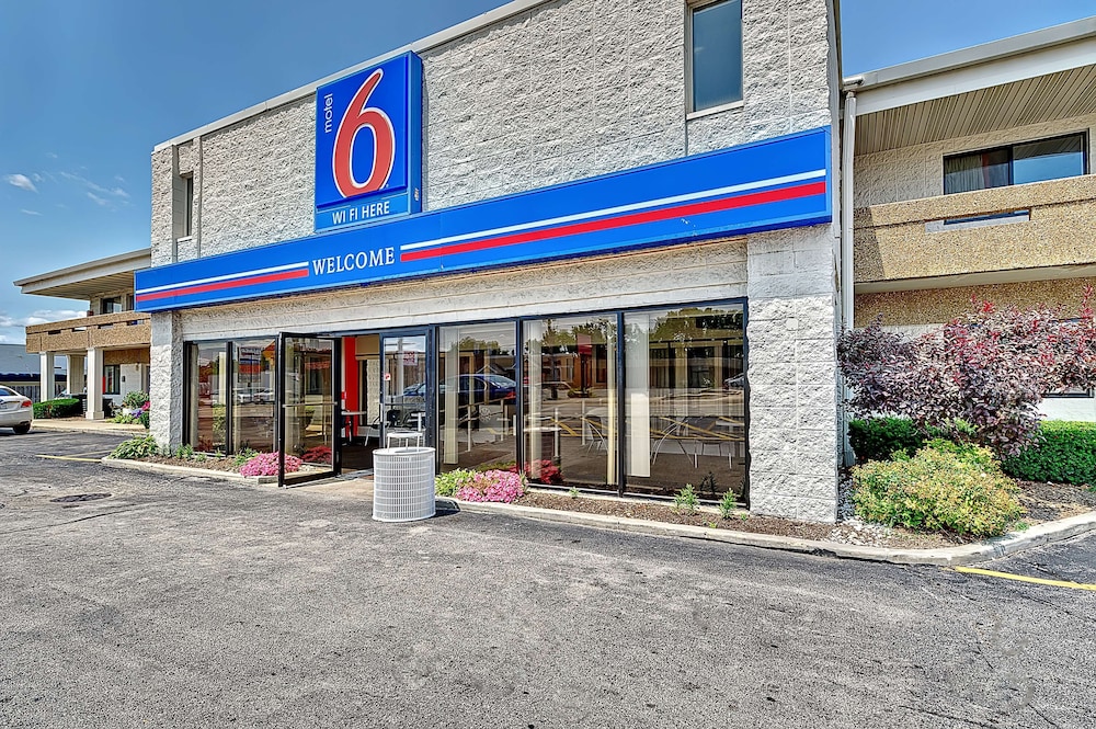 Motel6 Villa Park, IL - Chicago West 6/65