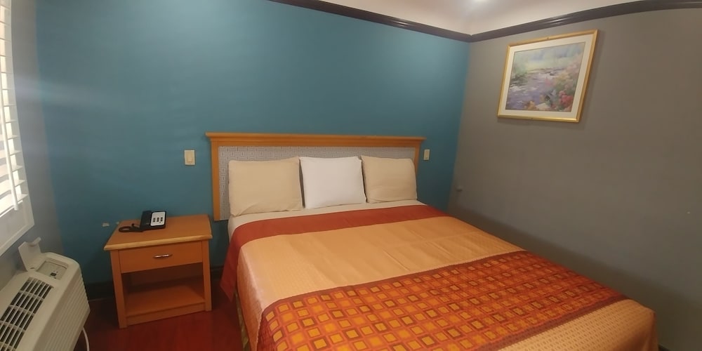 BASIC, KING BED