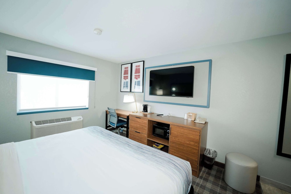 AmericInn by Wyndham Tomahawk 13/50