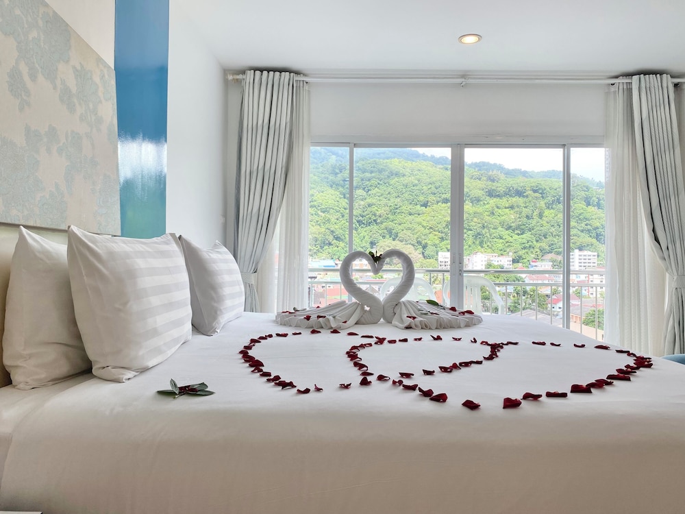 Patong Holiday 32/72