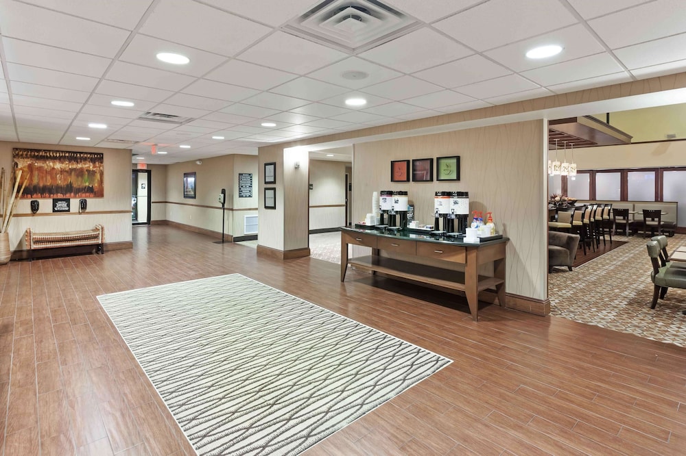 Hampton Inn And Suites Morgan City 37/63