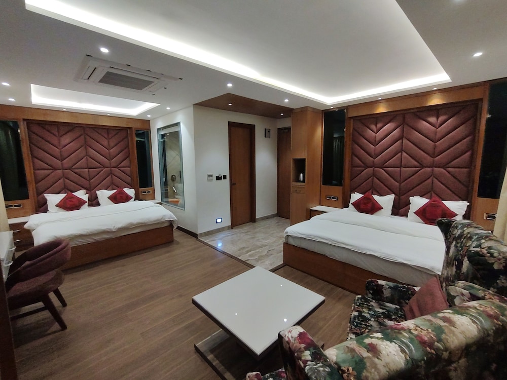 SAGRIKA RESORT 36/50