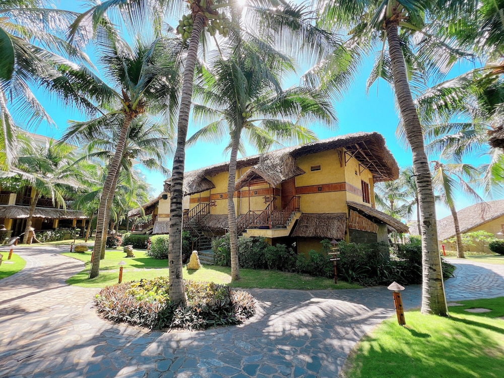 Aroma Beach Resort & Spa 6/50