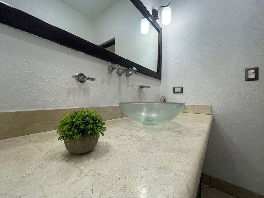 The Oaks Tamarindo Condominiums 34/67