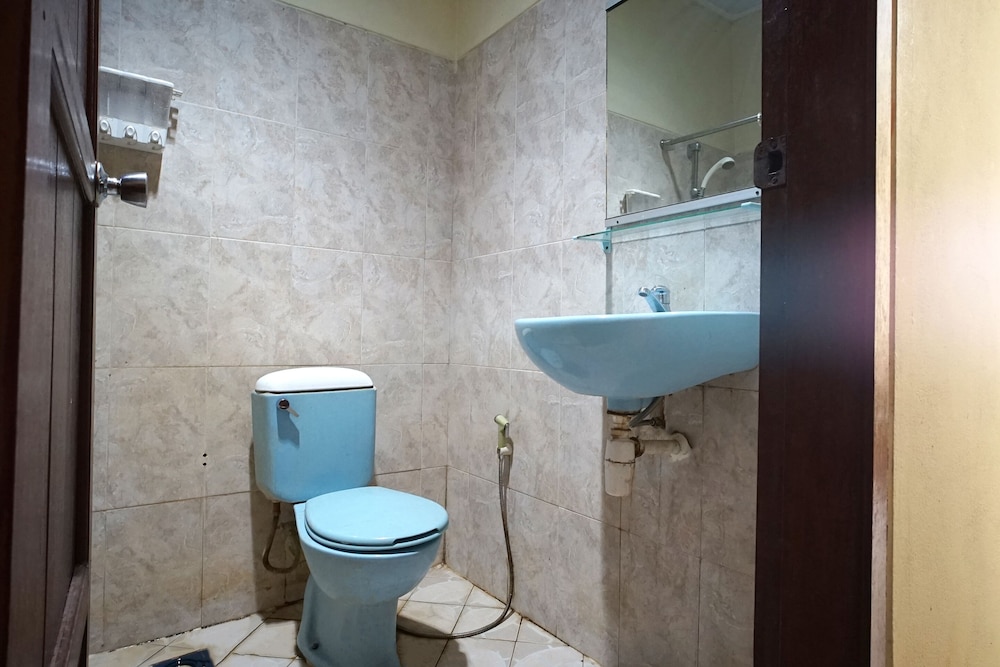 OYO 2015 Bandara Hotel Balikpapan 44/46