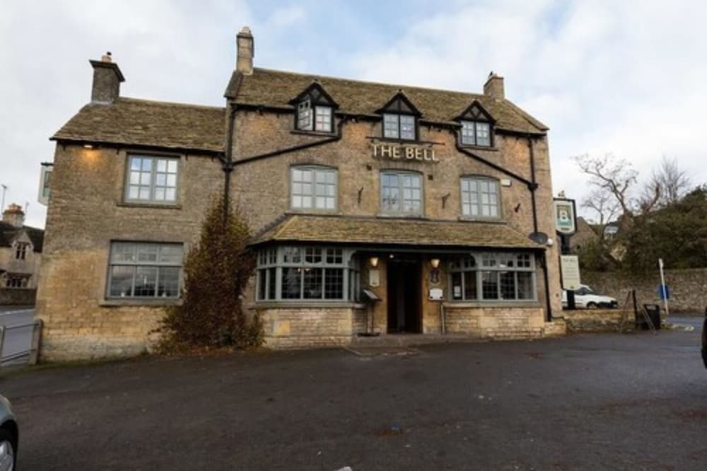 The Bell at Stow 5/50