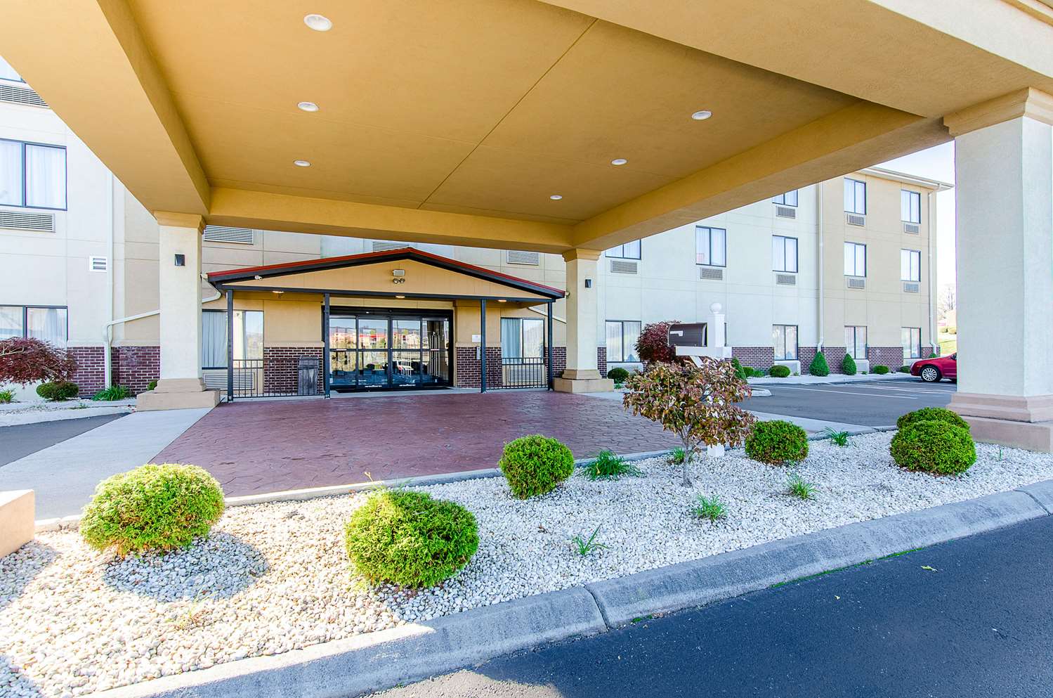 Comfort Suites Wytheville near Conference Center 5/17