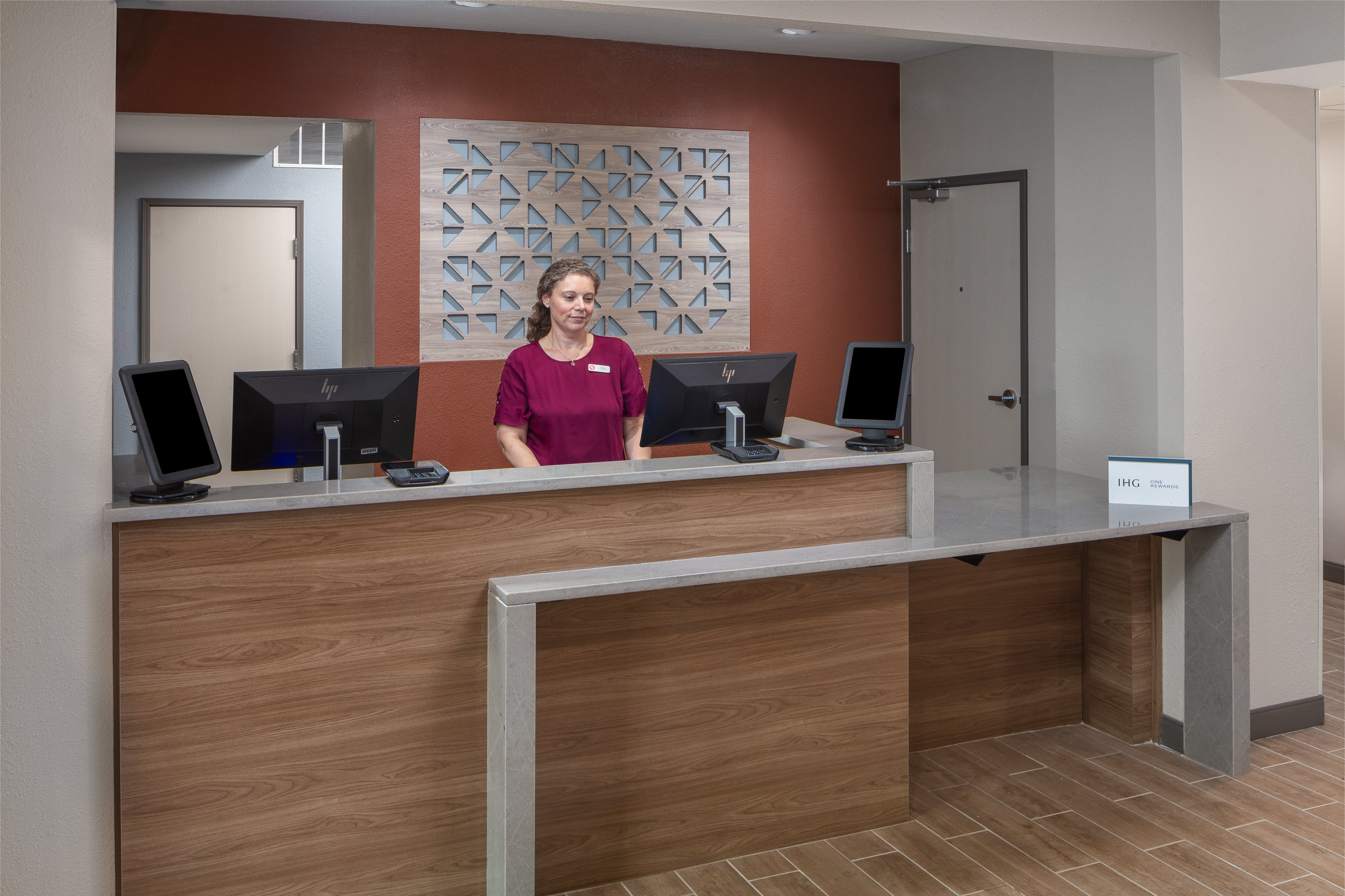 Candlewood Suites St. Robert 7/44