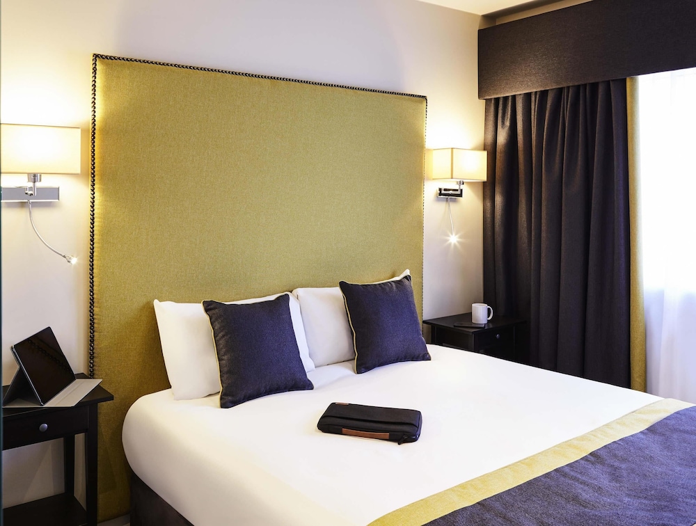Mercure Newbury West Grange Hotel 13/72