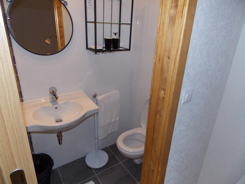 Guesthouse Stari Tisler 60/62