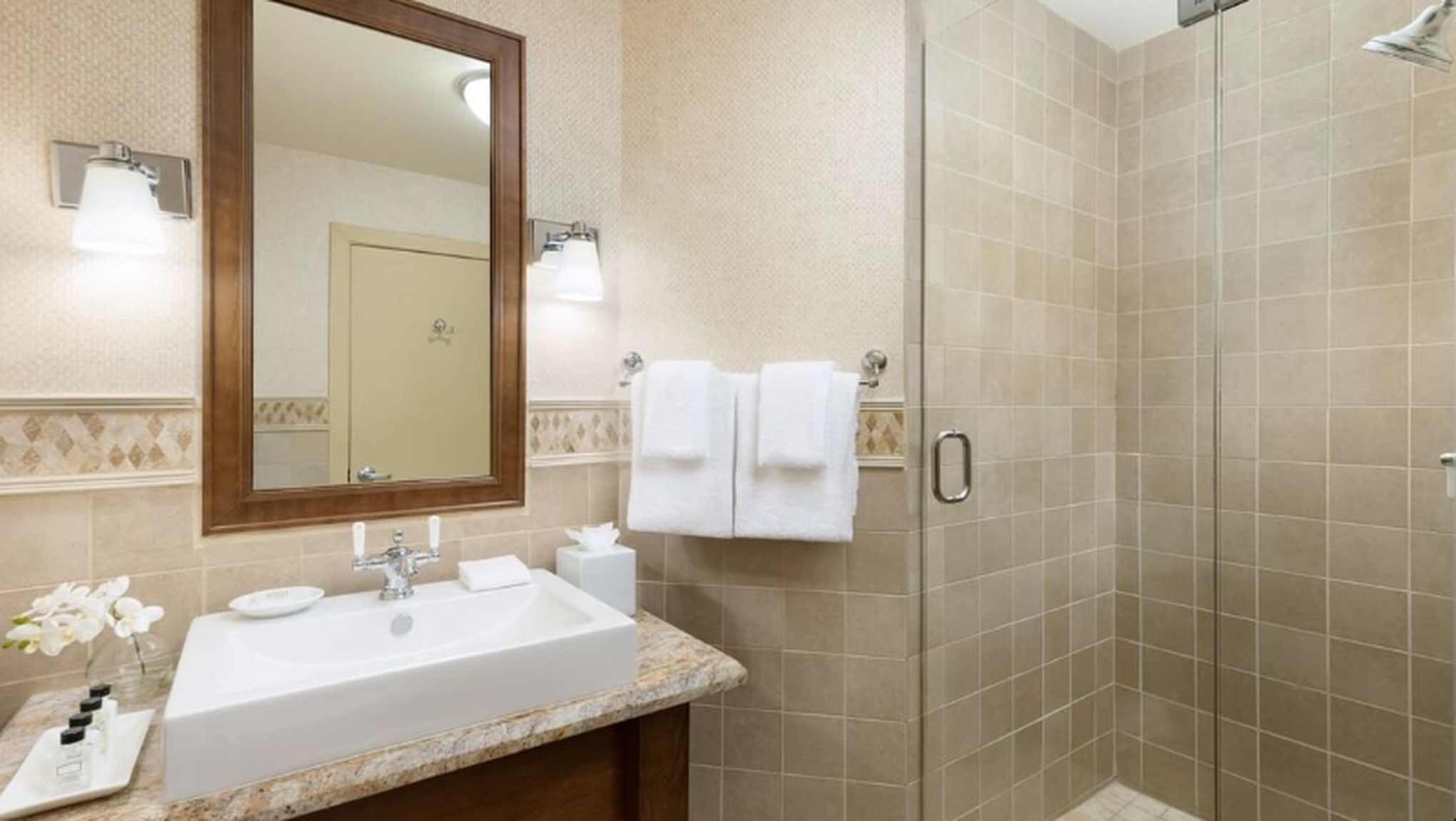 1 Bedroom, Suite, Valley View