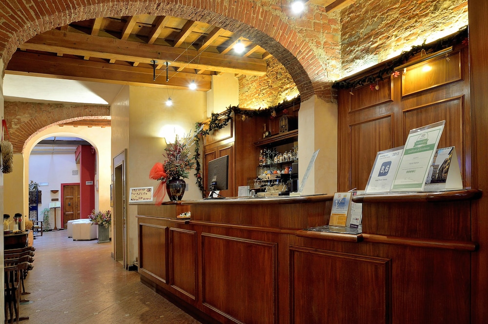 Hotel Porta Faenza 11/87