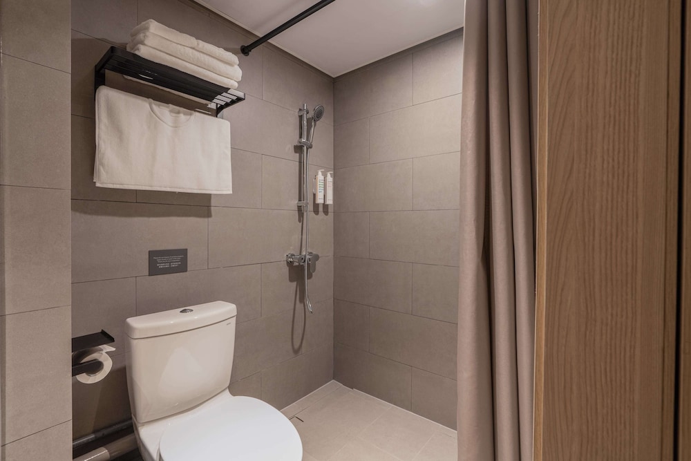 Urbanwood Ap Lei Chau 57/61