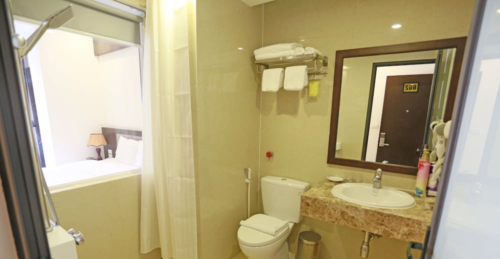 Blubiz Hotel My Dinh 56/60