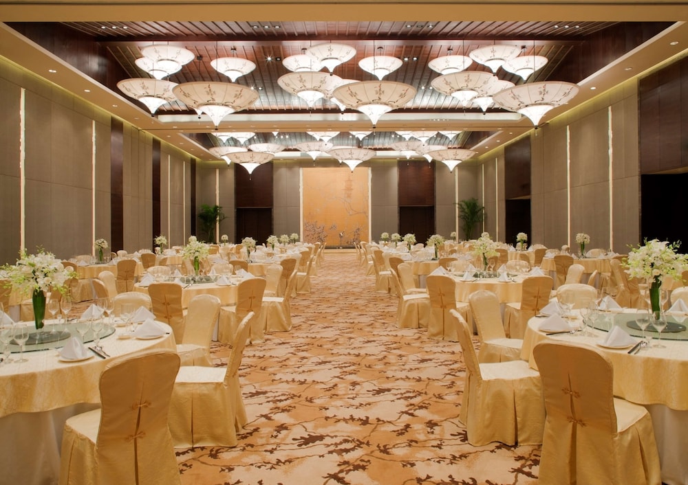 Radisson Blu Resort Wetland Park Wuxi 35/49