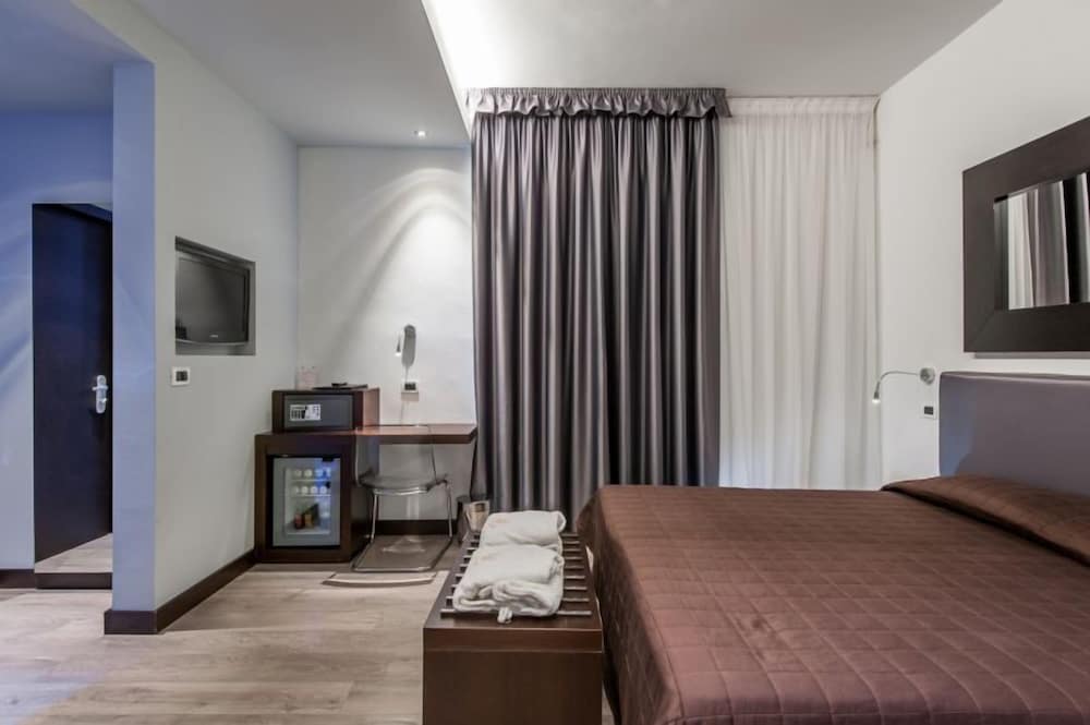 STANDARD, DOUBLE OR TWIN BED