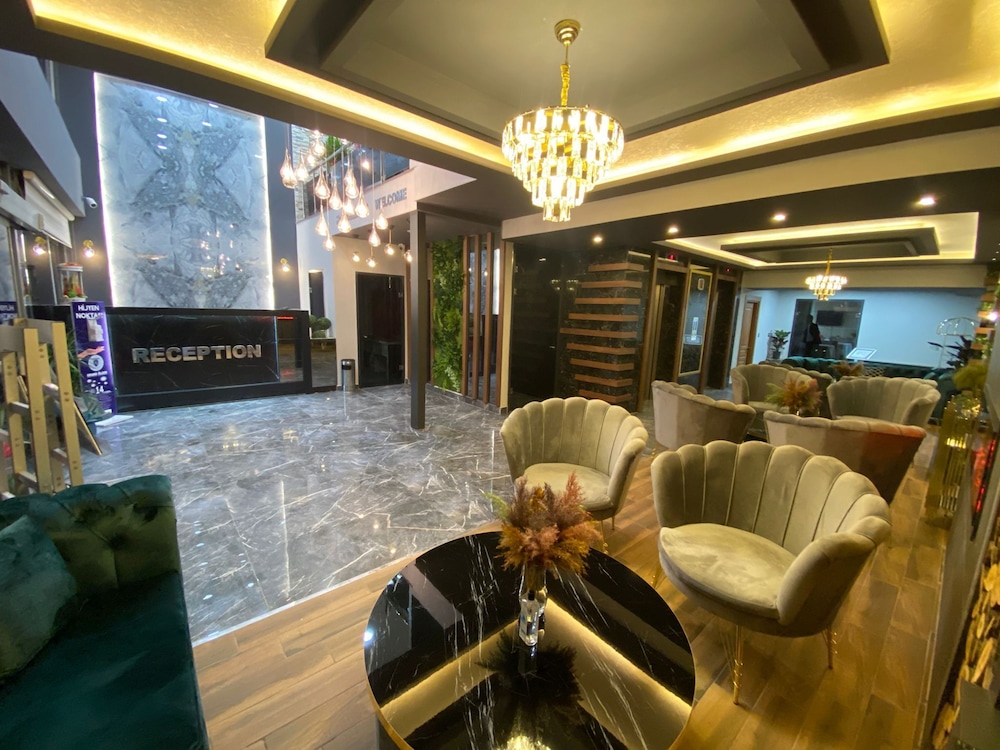Grand Zara Hotel 34/49