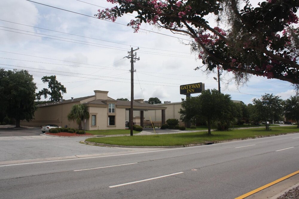 Gateway Inn-Savannah 2/32