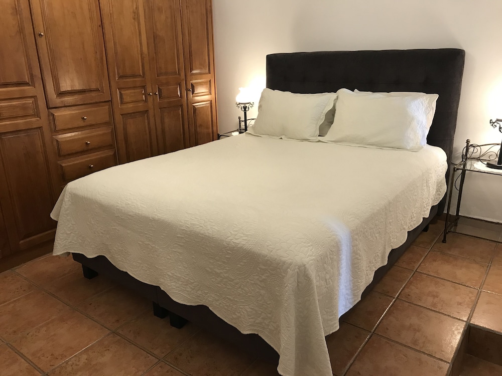Kadia Traditional Residences 10/50