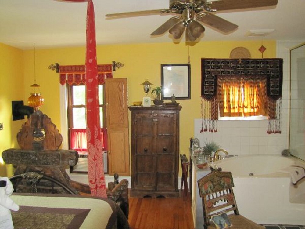 Oasis Bed and Breakfast 4/37