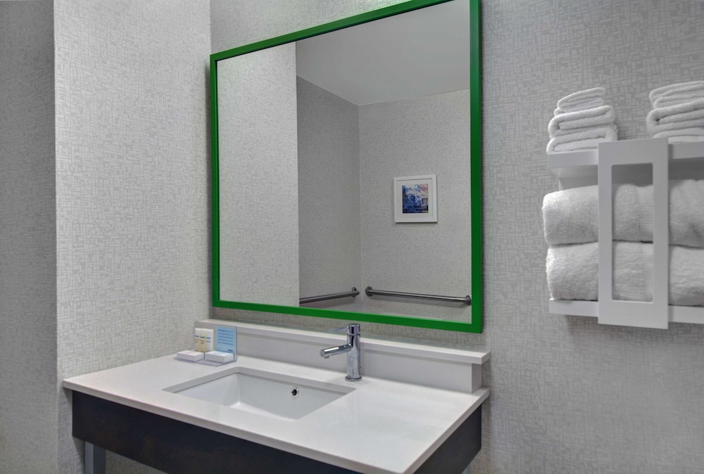 Hampton Inn Charlotte-Monroe 24/54